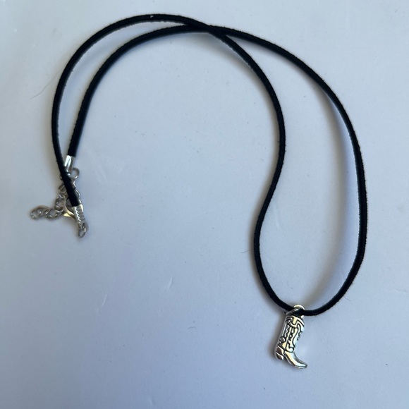 Meet your Posher, Alexia - Picture 13 of 14